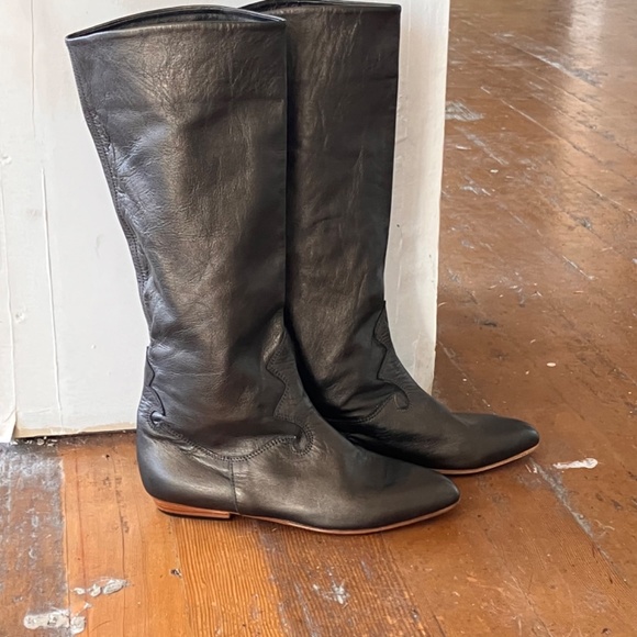 Bronze leather, cowboy/riding inspired boots - Picture 3 of 11